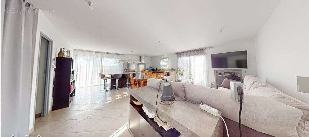 Maison à SAINT-MATHIEU-DE-TREVIERS