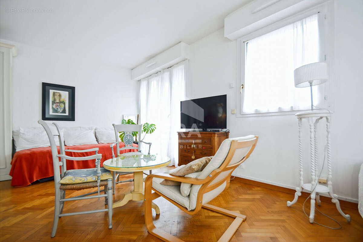 Appartement à ISSY-LES-MOULINEAUX