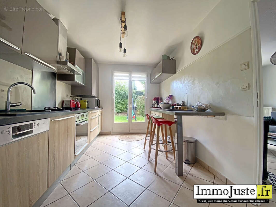 Maison à LES ESSARTS-LE-ROI