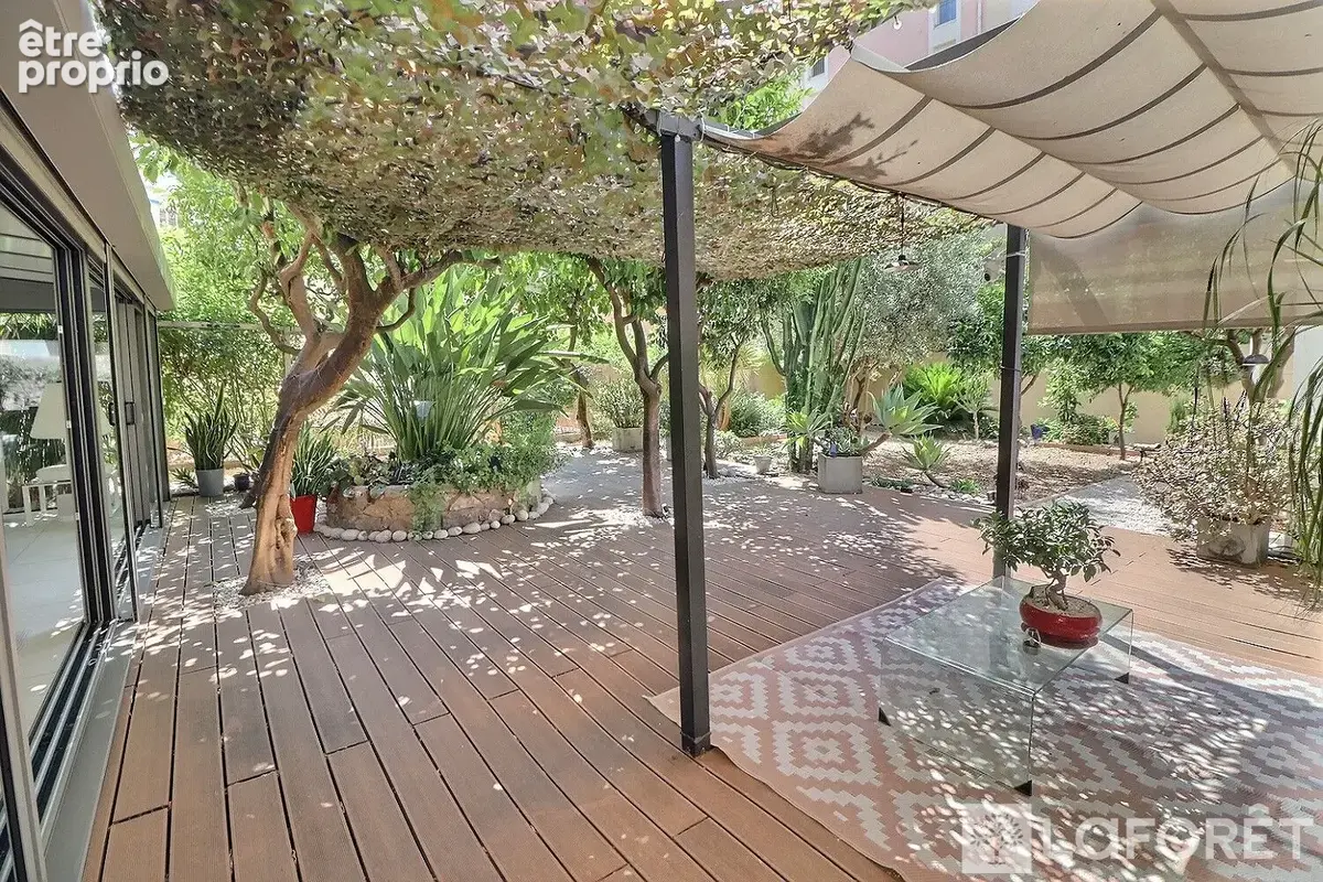 Hyères coeur de ville- Maison de caractère divisée en deux appartements ou à réunir - photo 13