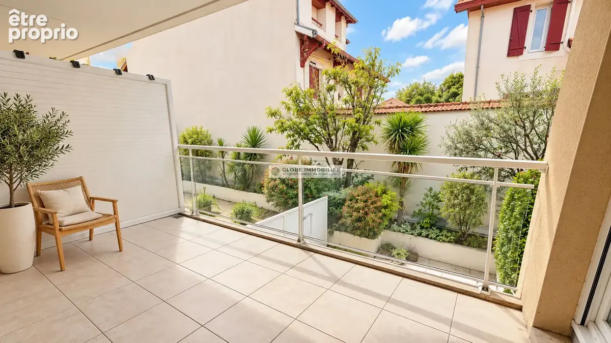 Biarritz bibi-beaurivage  t3  (67.12m² carrez) avec terrasse,  cave possibilité  de stationnement - photo 2