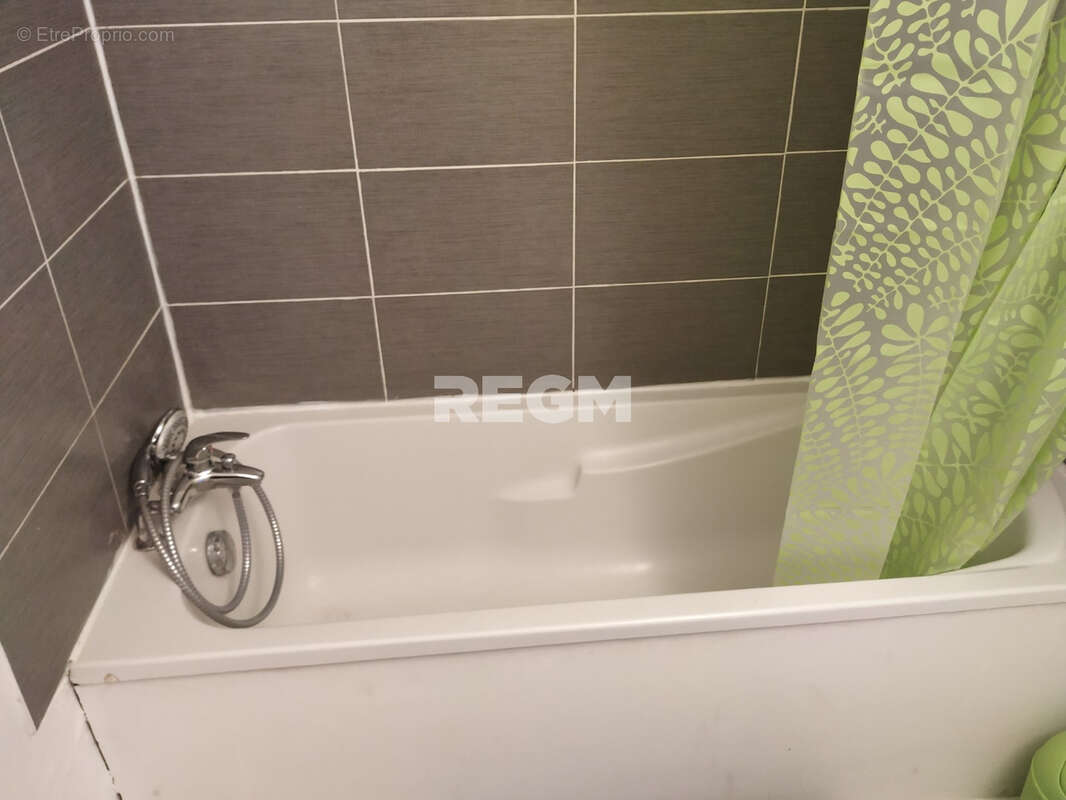 Appartement à COURCOURONNES