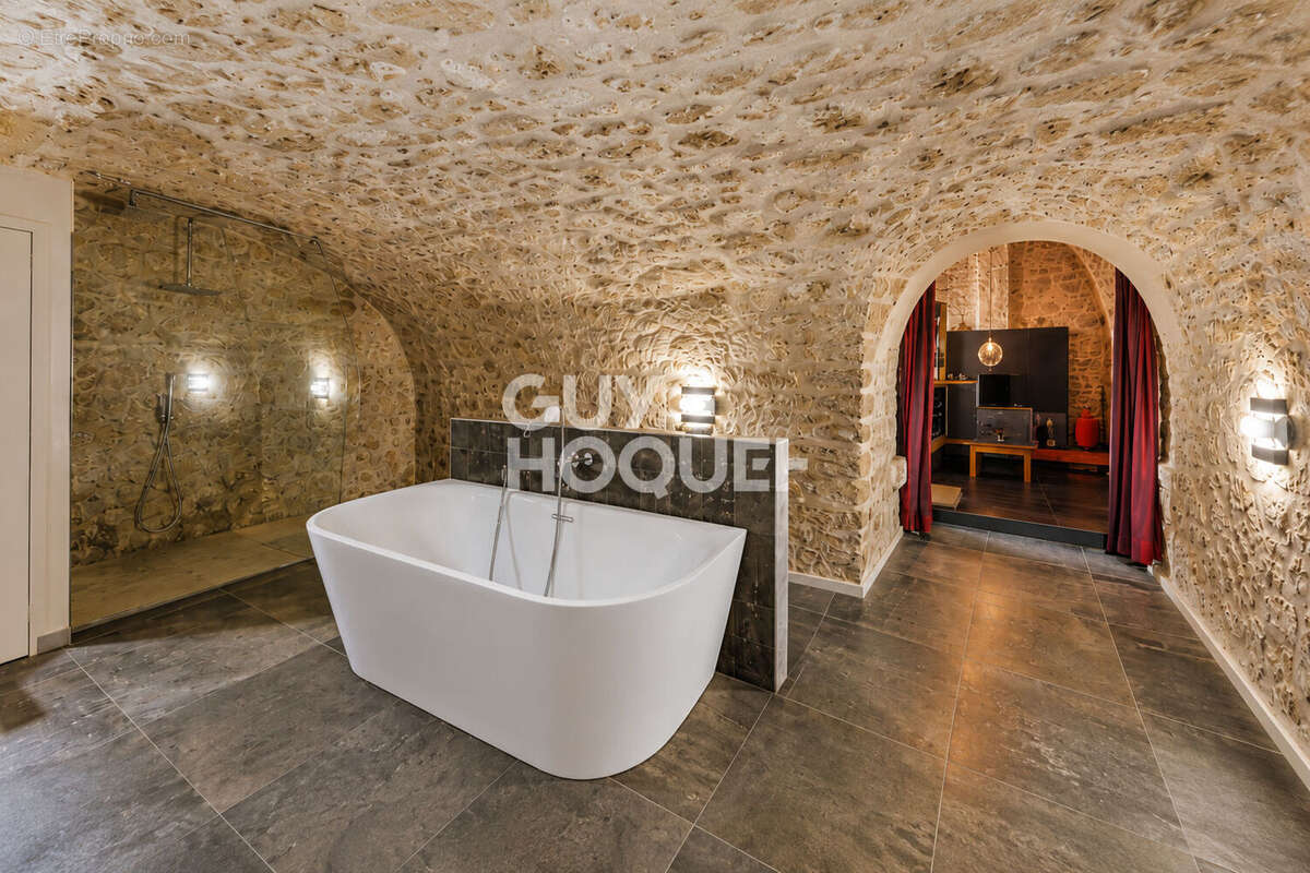 Appartement à BRIE-COMTE-ROBERT