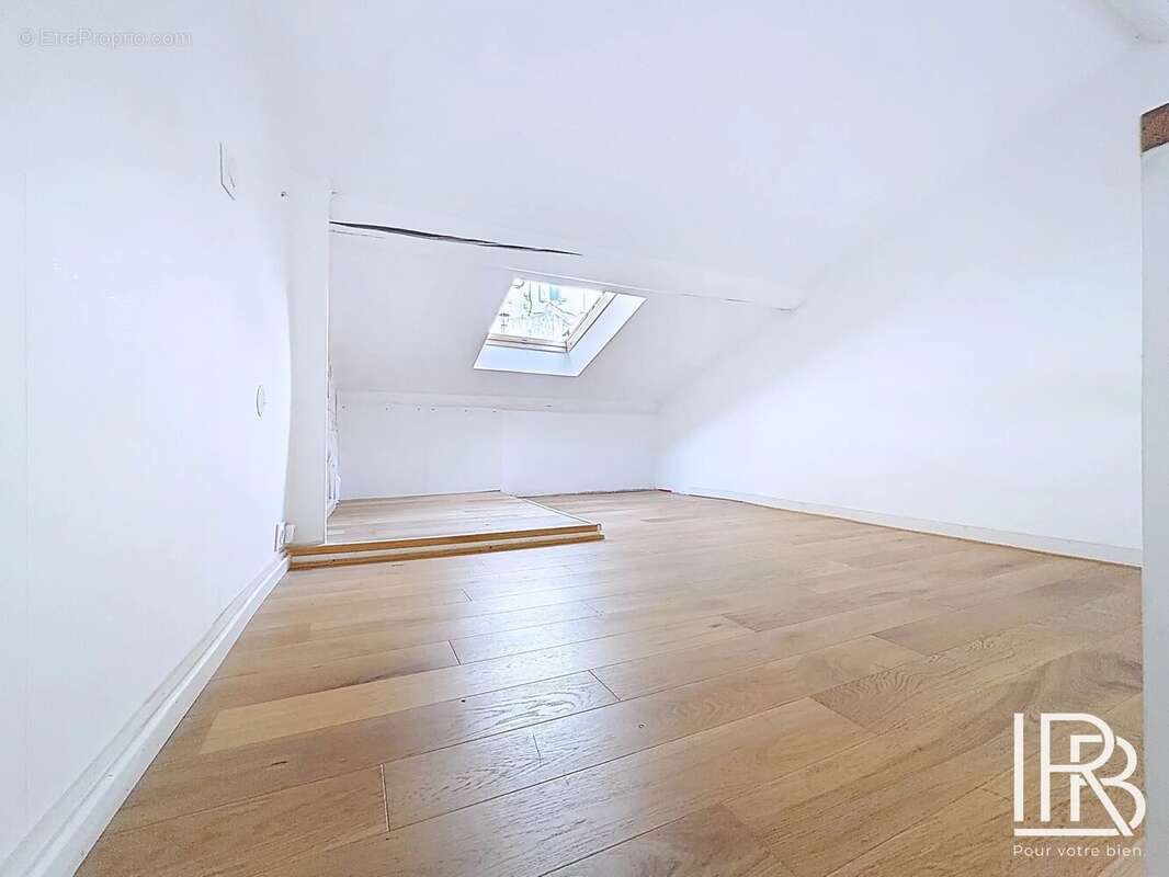 Appartement à MARSEILLE-6E