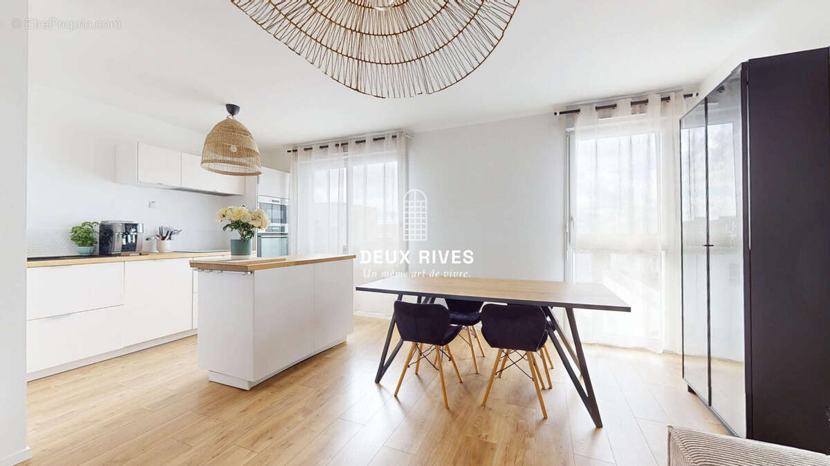 Appartement à SAINTE-LUCE-SUR-LOIRE