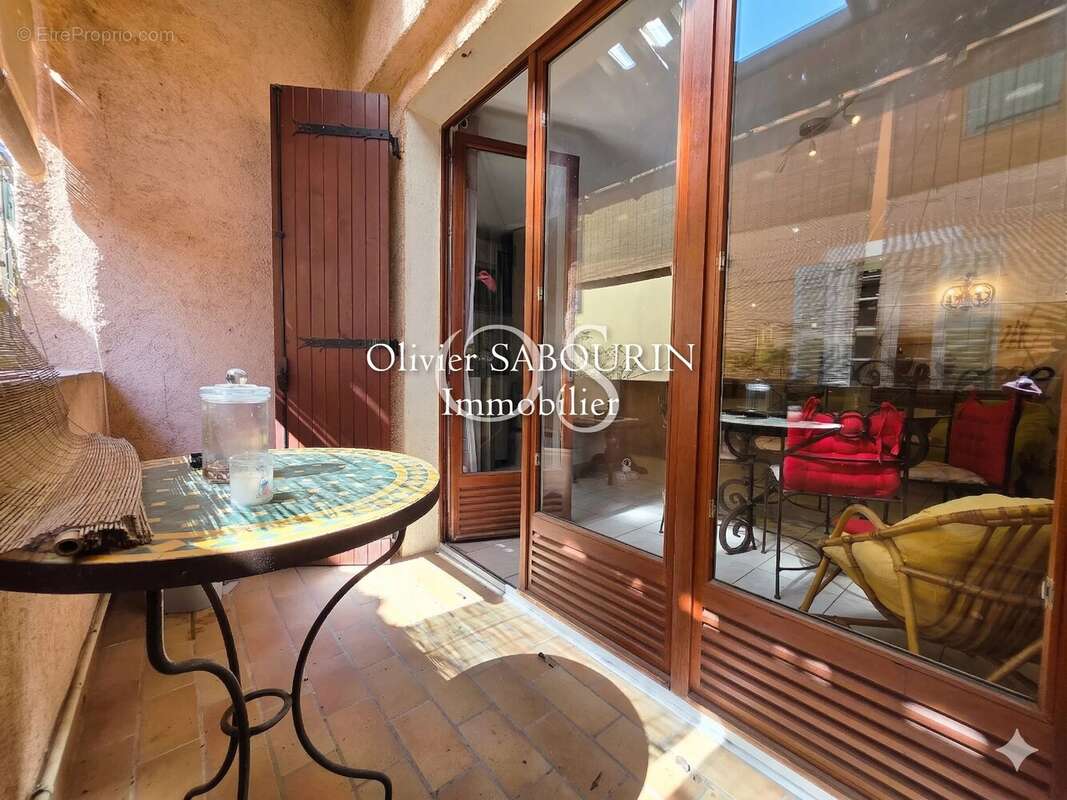 Maison à ROQUEBRUNE-SUR-ARGENS