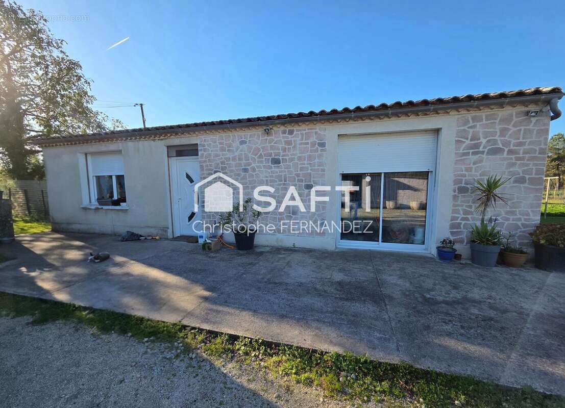 Maison 304 m² à Montendre  - photo 4