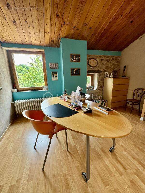 Au cœur de Porcelette  Maison de Village Atypique 260 m², 13 pièces, 7 Chambres, Garage, Terrain de 14 ares - photo 24