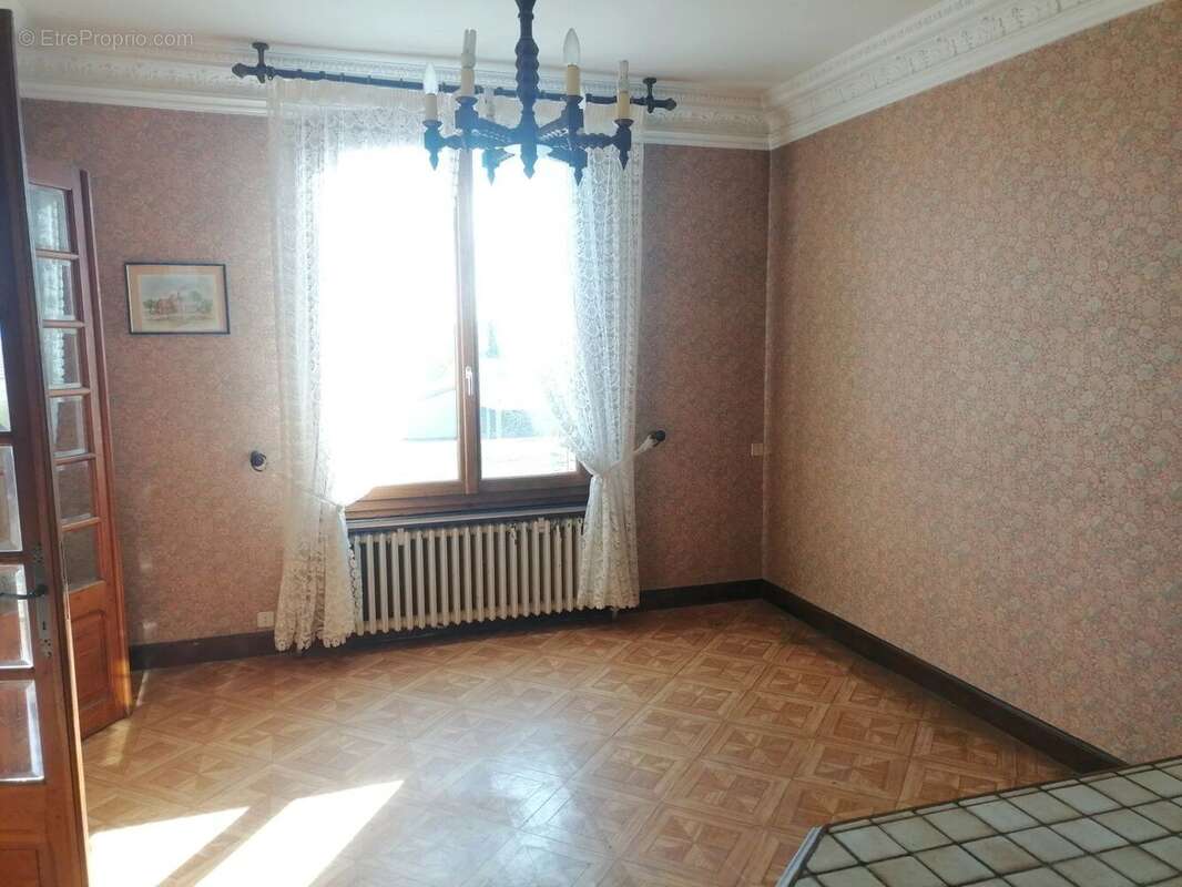 Maison à BRASSAC-LES-MINES