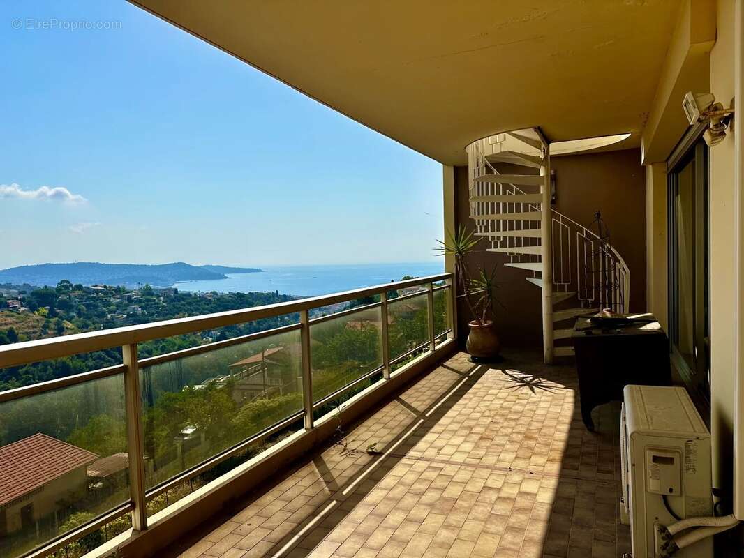 L'archet - dernier etage -terrasses + solarium - vue mer - garages - photo 3
