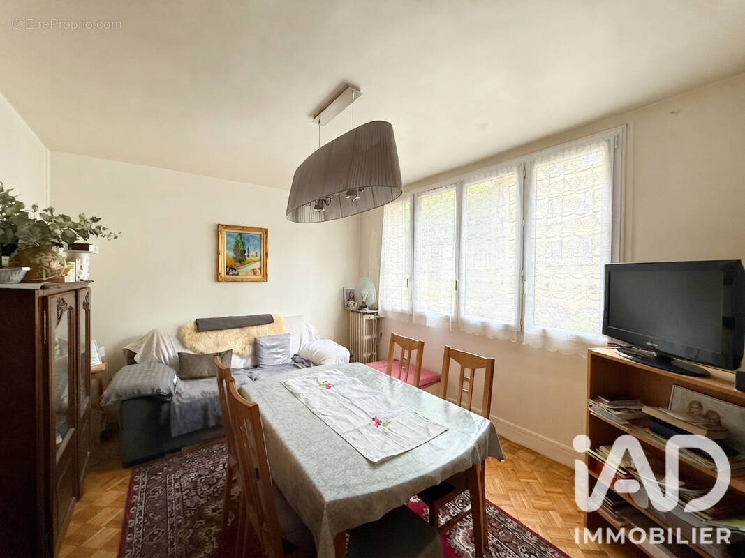 Photo 1 - Appartement à LE KREMLIN-BICETRE