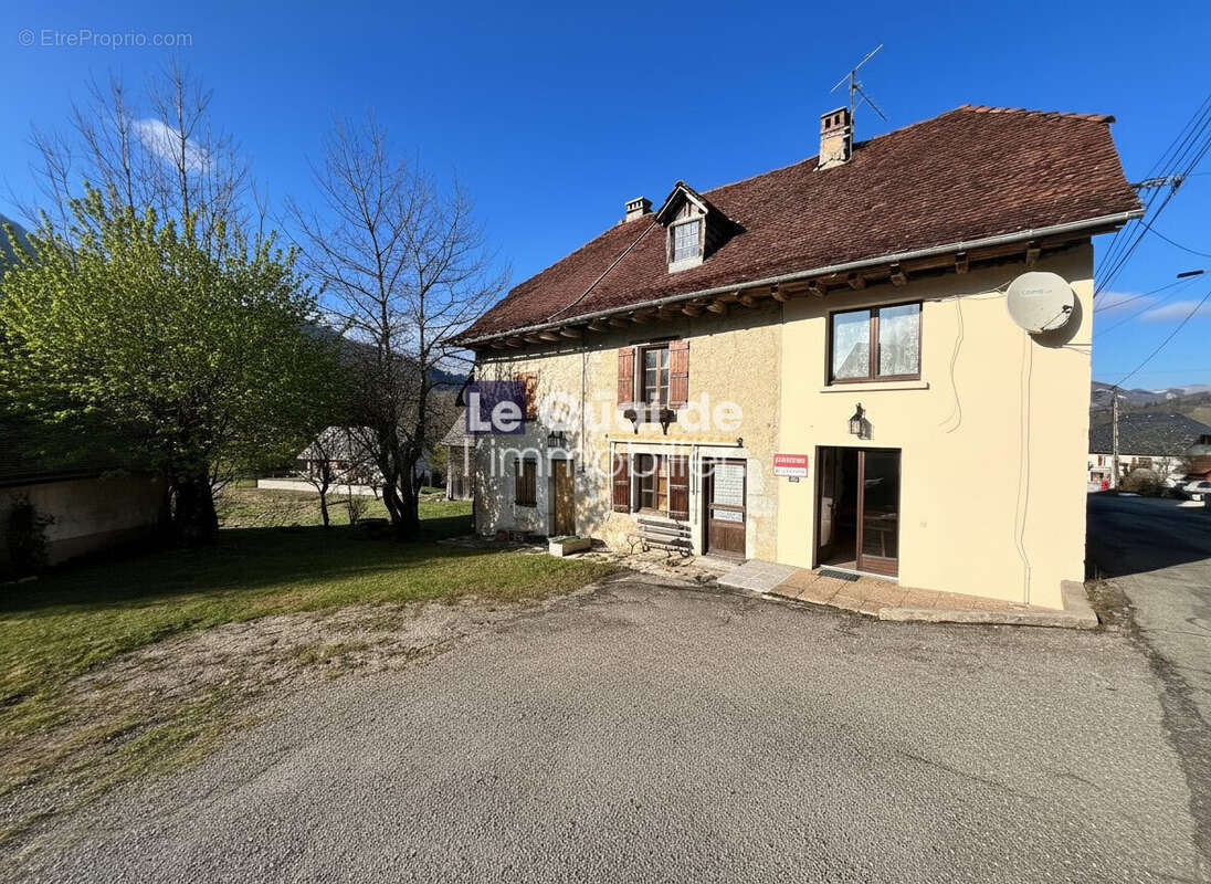 Maison à SAINT-PIERRE-DE-CHARTREUSE