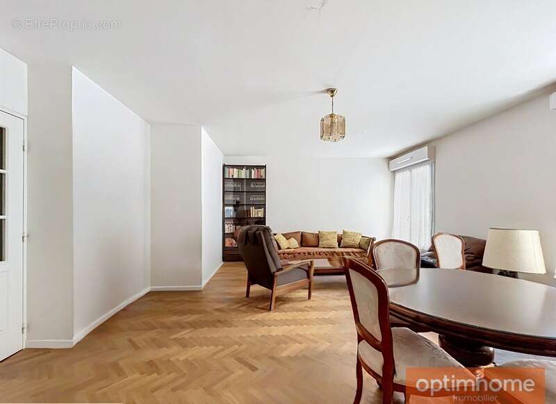Vente en nue-propriété - Appartement de standing avec balcons cave et parking - Métro Daumesnil Paris 12ème - photo 2