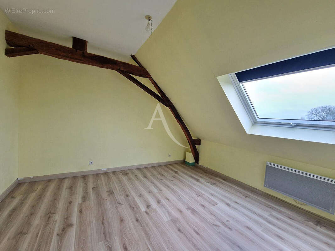 Maison à SAINT-GERMAIN-LE-FOUILLOUX