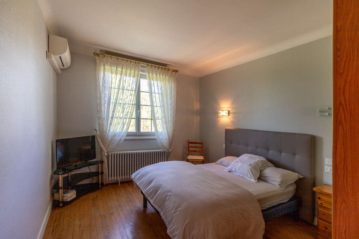 Maison à FONTCOUVERTE