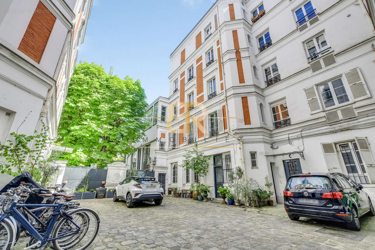 Appartement à PARIS-9E