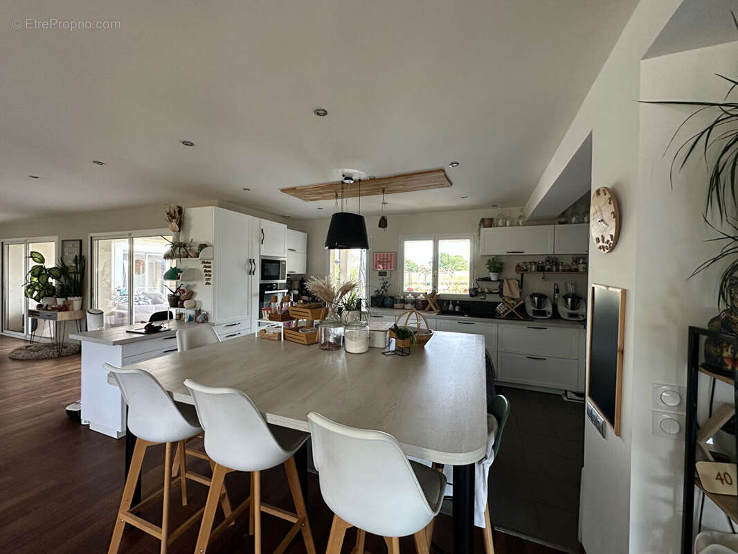 Maison à ARGENTON-SUR-CREUSE