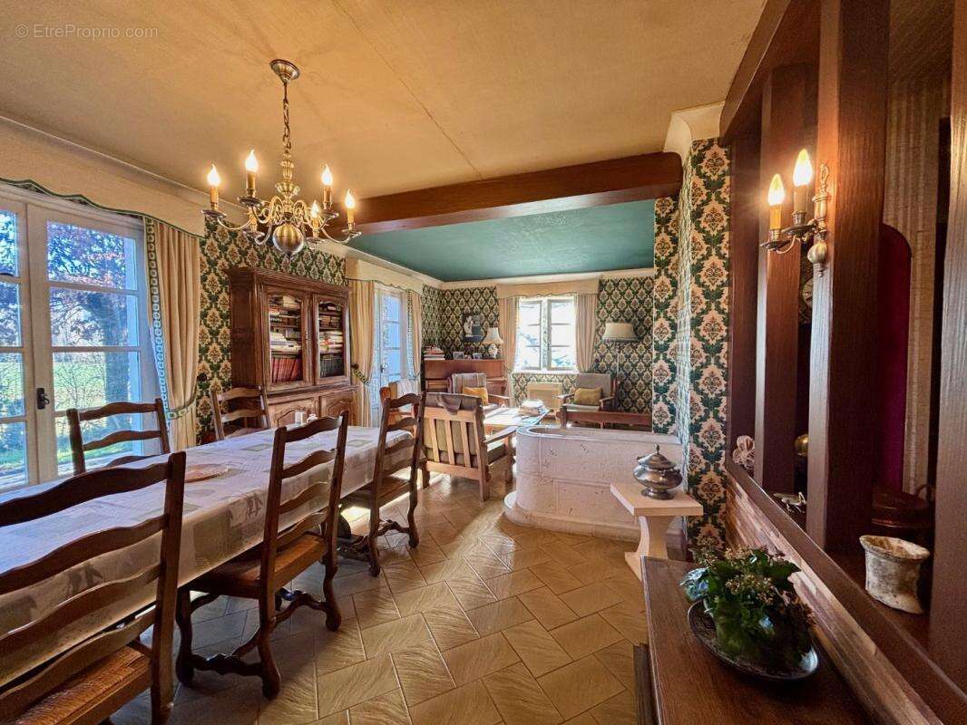 Maison à LAMAGDELAINE