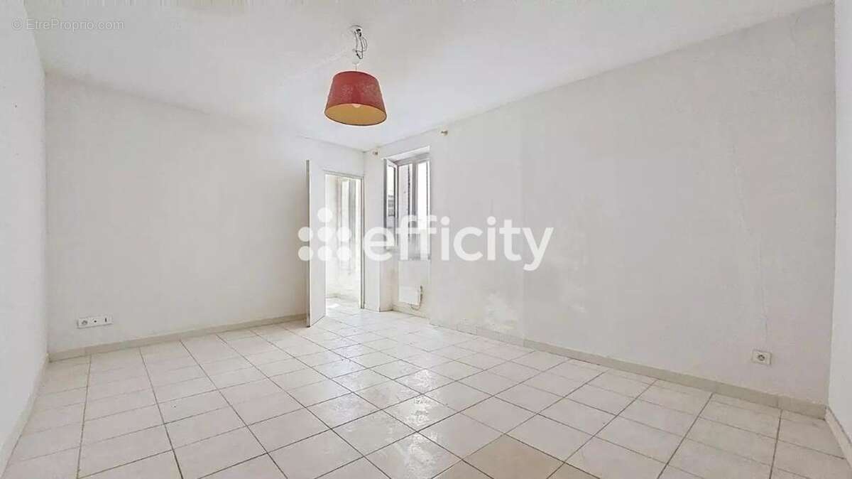 Appartement à MARSEILLE-7E