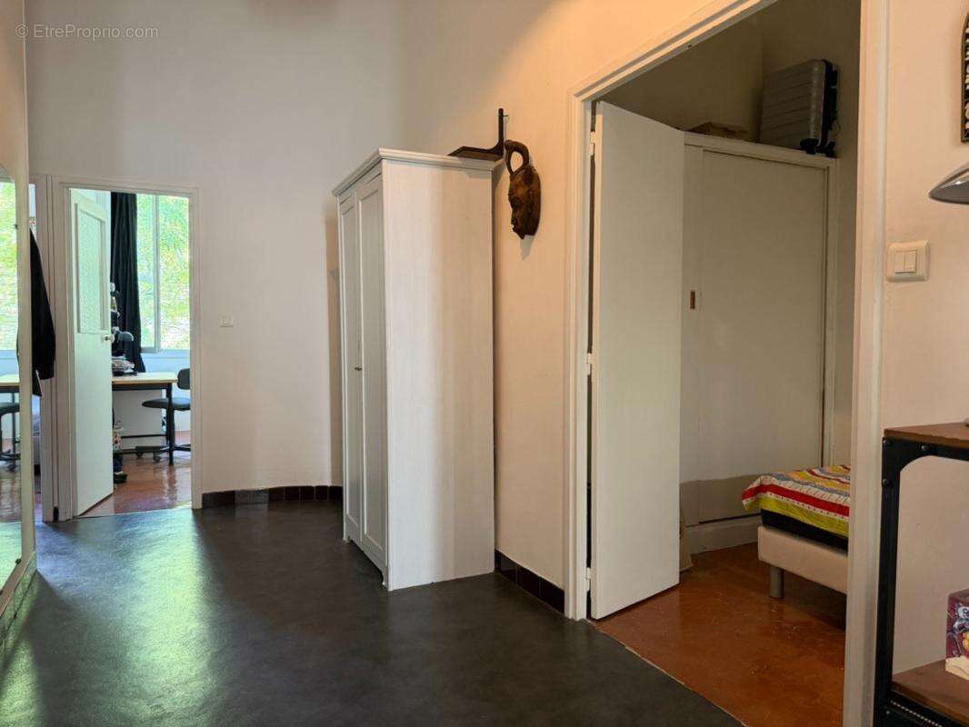 Vente Appartement T3/T4 77 m² Marseille 1er – Quartier Longchamp (Charmant 3 Fenêtres Marseillais) - photo 9