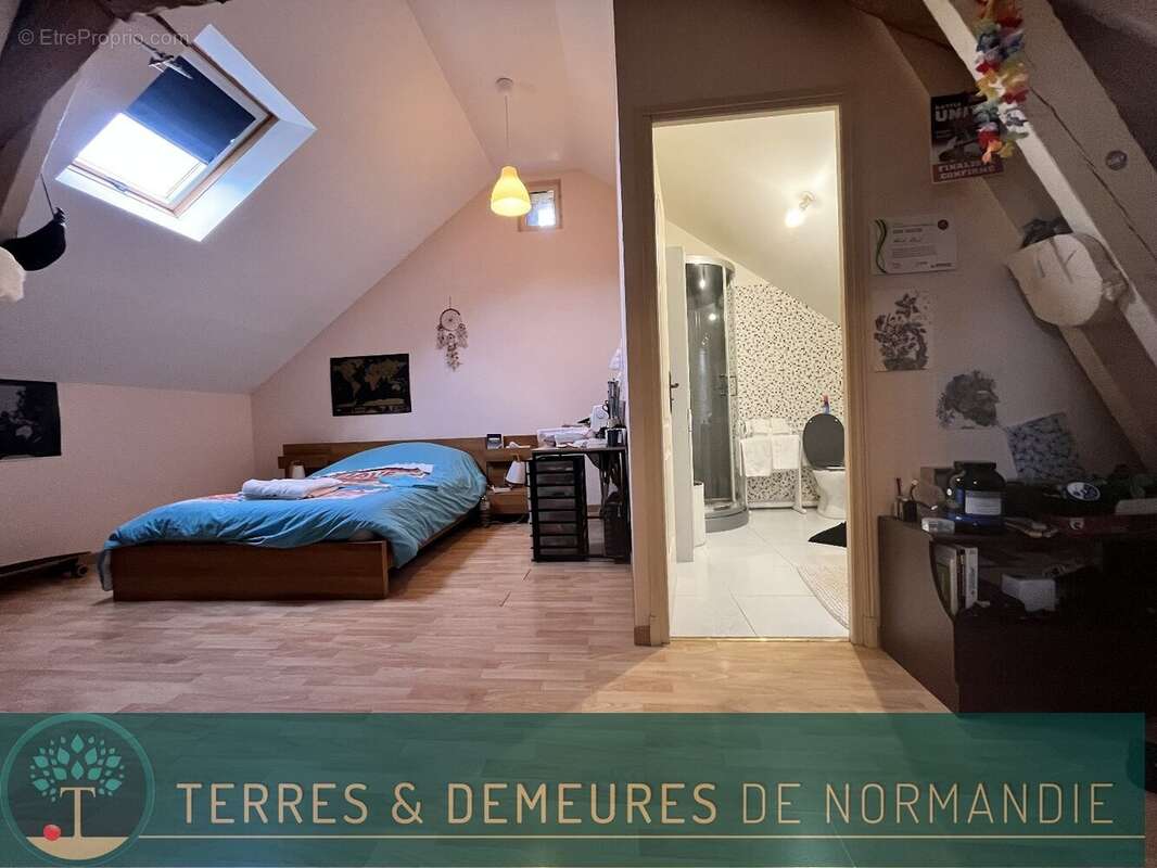 Maison à MEZIDON-CANON