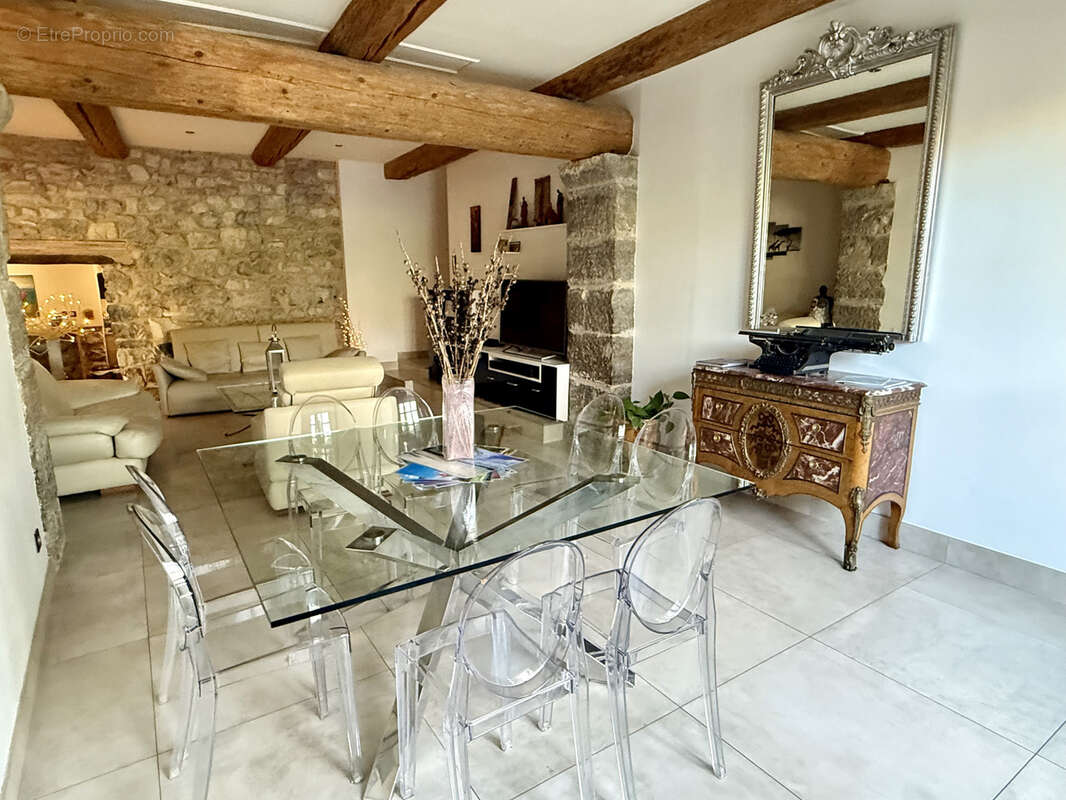 Maison à LES MATELLES