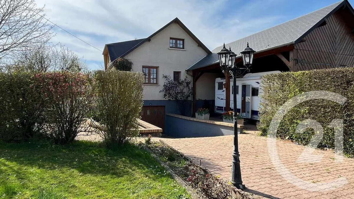 Maison à BERNAY