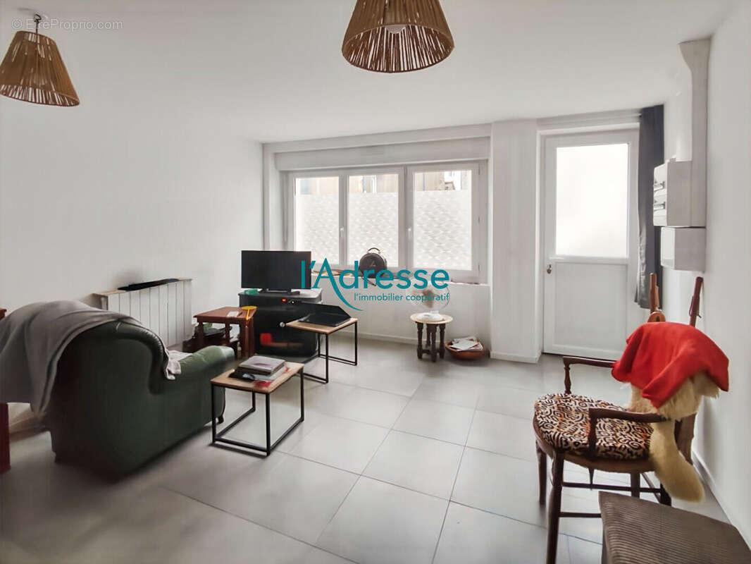 Maison à LE MESNIL-EN-VALLEE