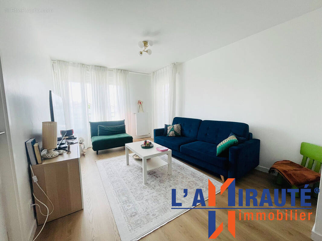 Appartement à SARTROUVILLE