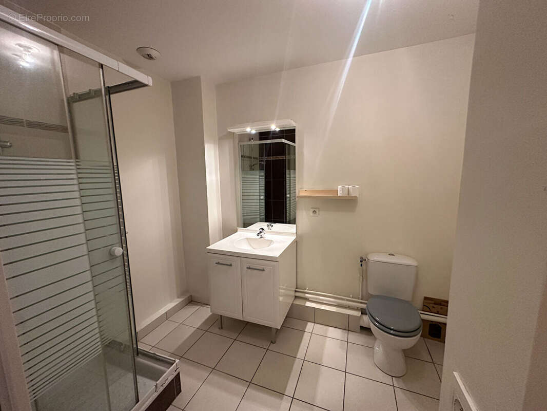 Appartement à GREZIEU-LA-VARENNE