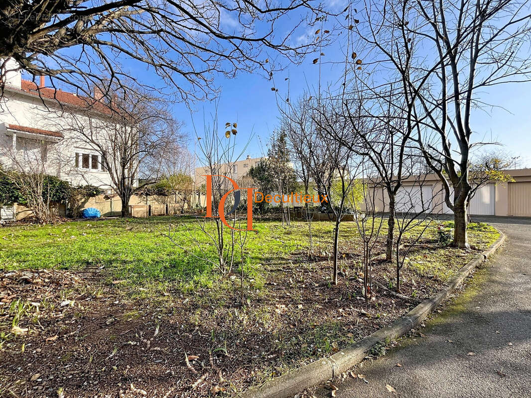 Appartement à LYON-8E