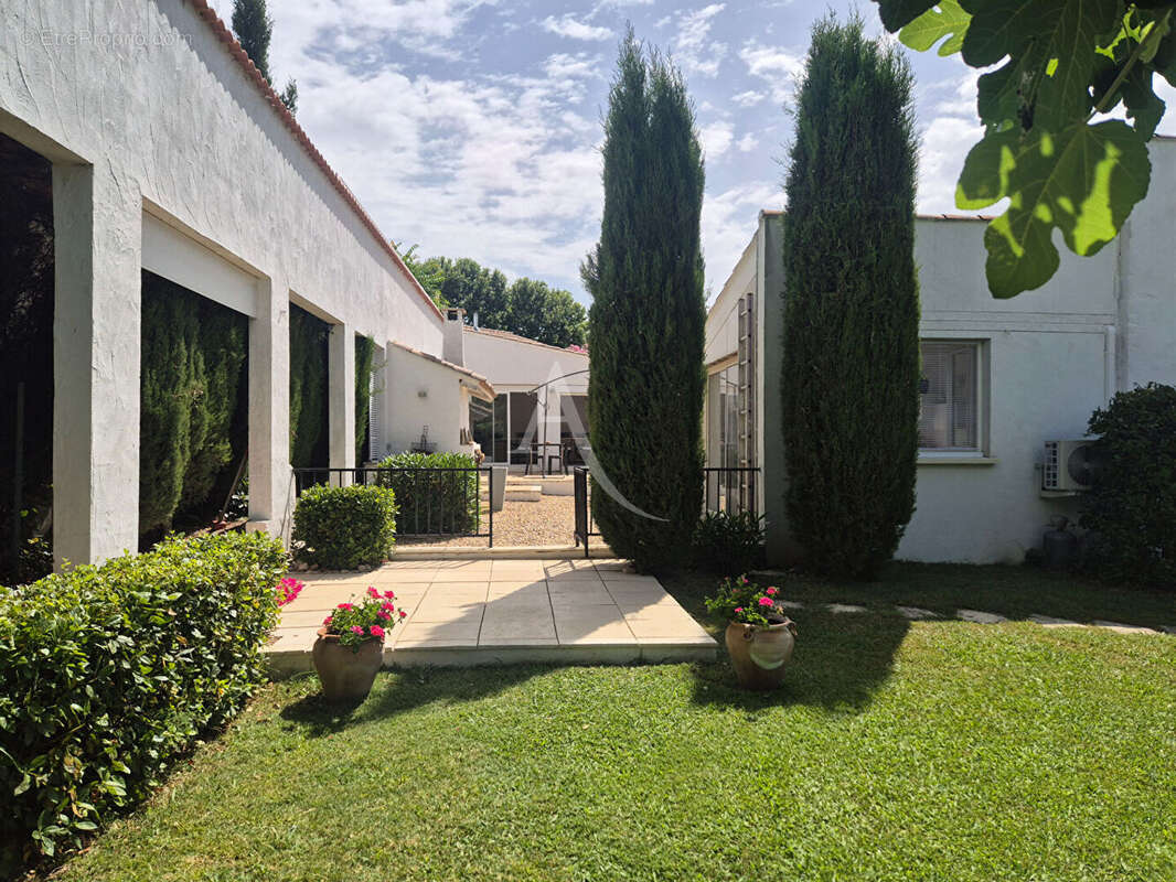 Maison à VILLEVEYRAC