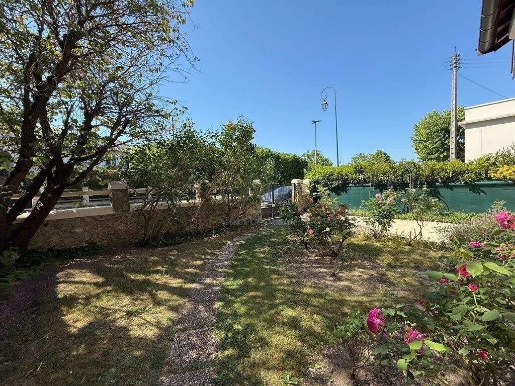 Maison à LE VESINET