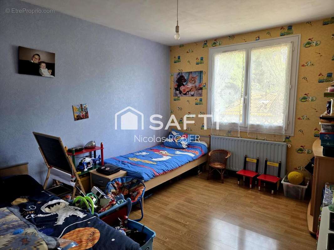 Maison 110 m² à La Creche  - photo 6