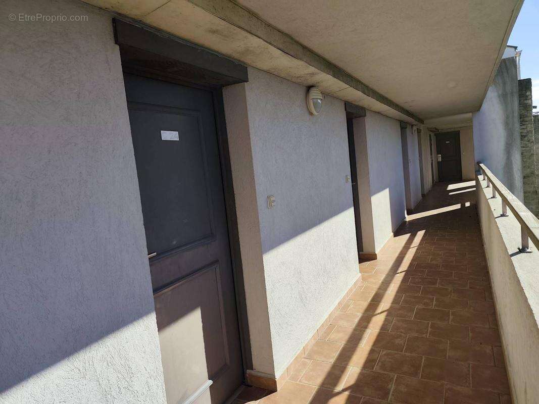 Appartement à BARJAC