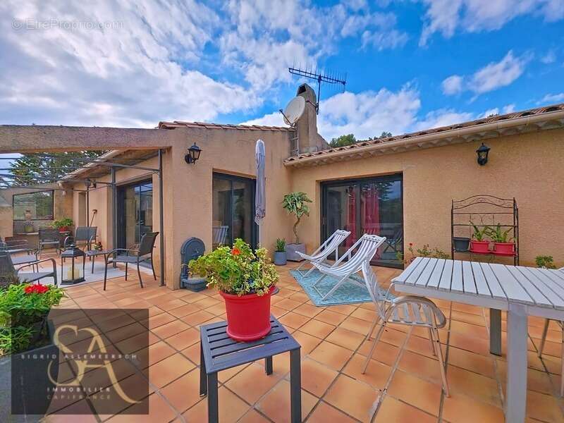 Maison à RIEUX-EN-VAL