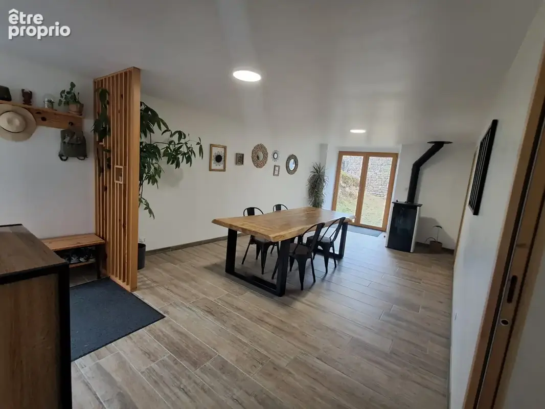 Maison 5 pièces 150 m² à vendre à Saint-Pal-De-Chalencon (43500) - photo 3
