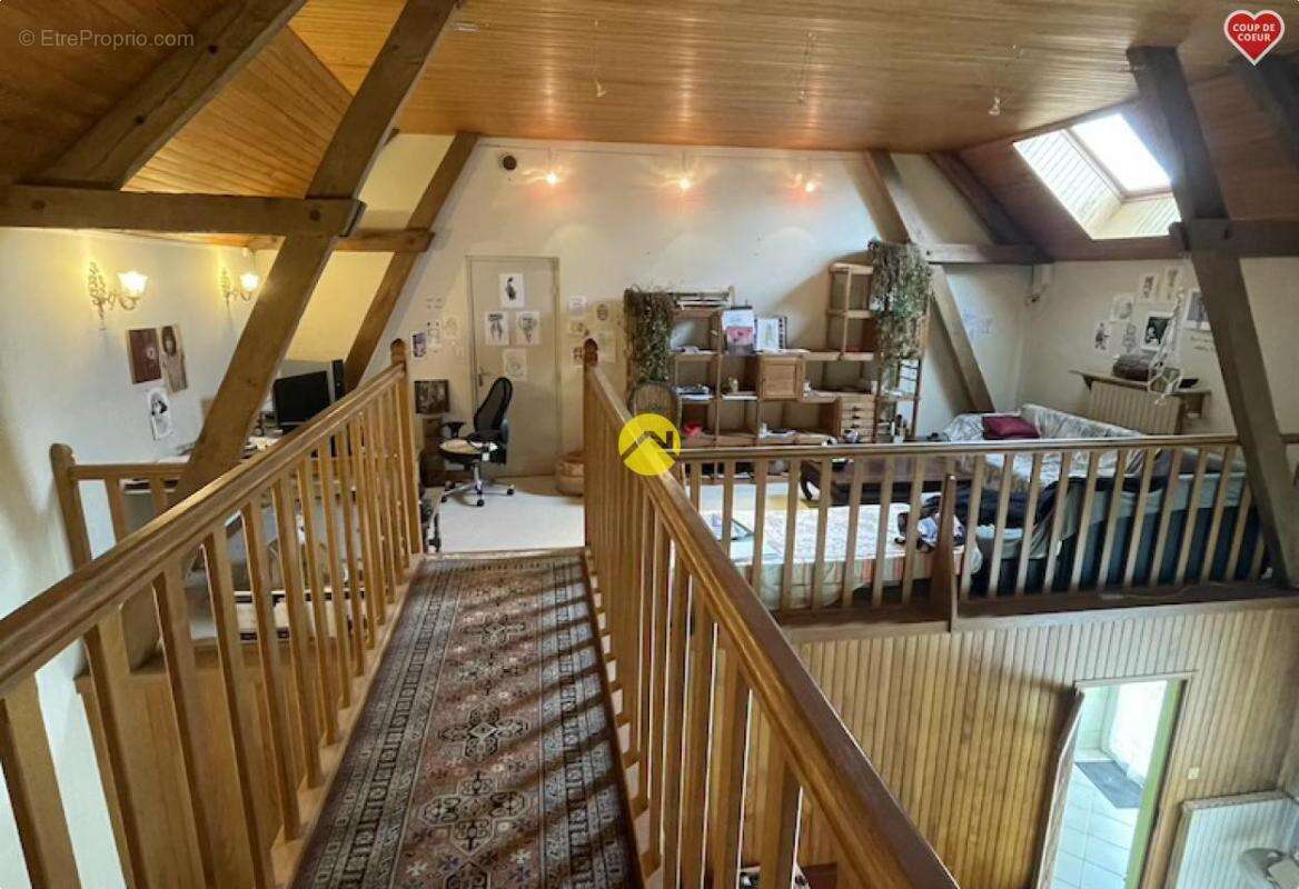 Maison à LE CHATELET