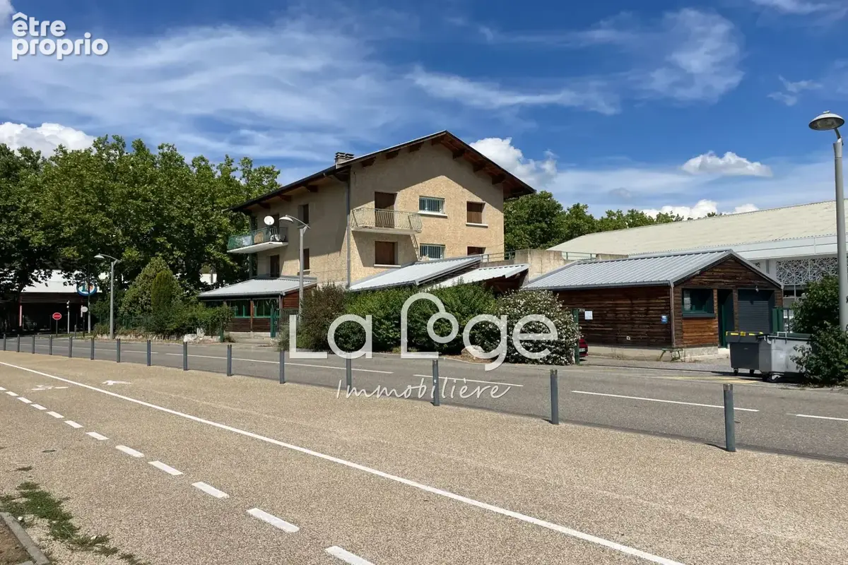 Commerce 600 m² à vendre à Gap (05000) - photo 2