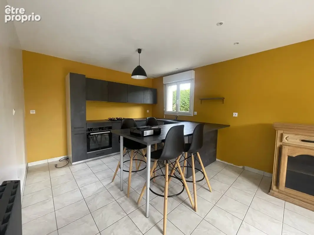 Maison 6 pièces 91 m² à vendre à Saint-Baudelle (53100) - photo 5