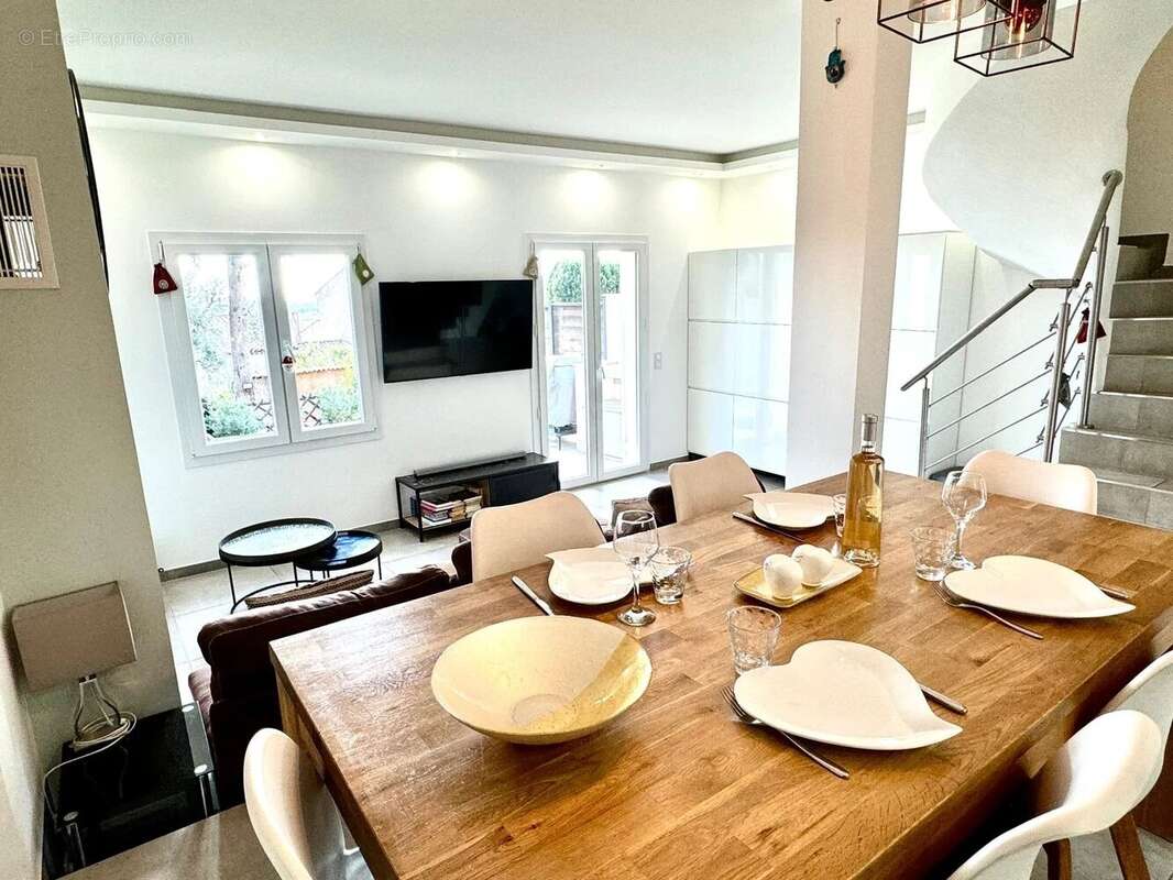 Maison à MOUGINS