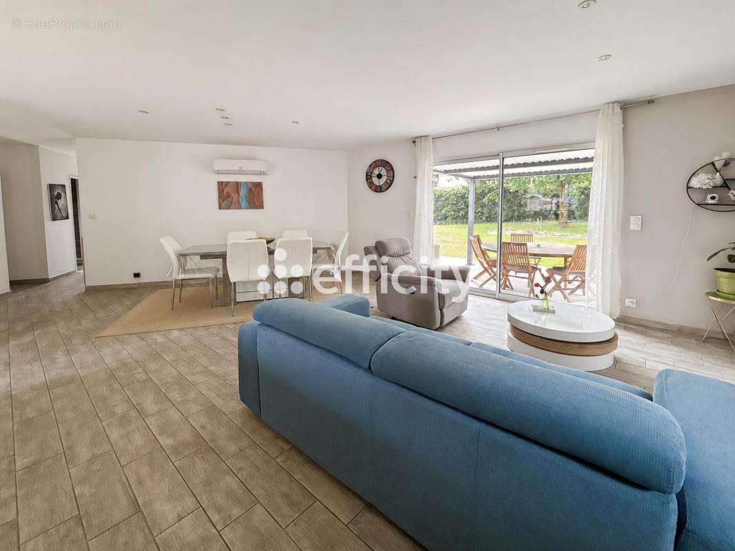 Maison 105 m² à Ecoyeux  - photo 8