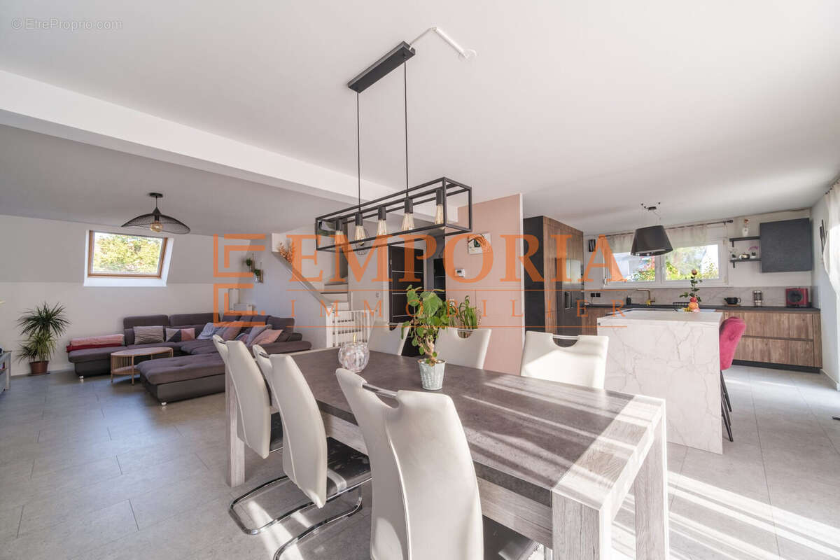 Maison à MORSCHWILLER-LE-BAS