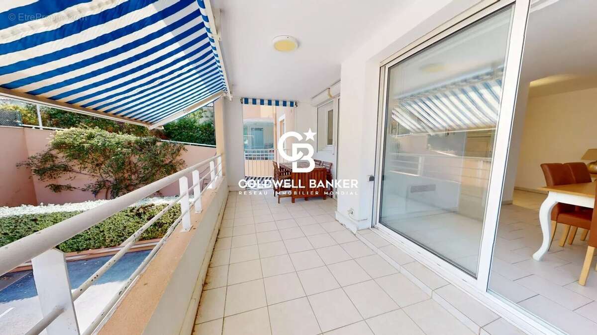 Spacieux appartement avec terrasses et double garage, à deux pas du port et des plages - photo 4