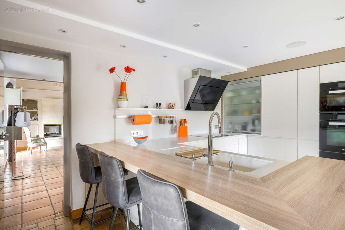 Maison à CHARNAY-LES-MACON