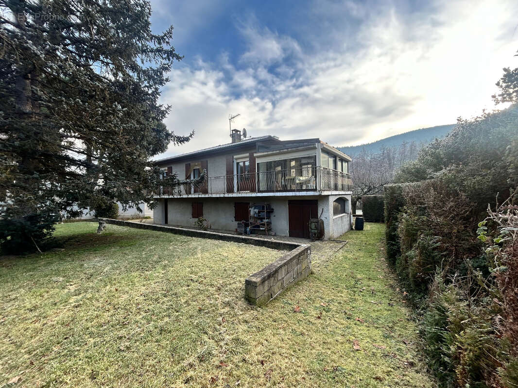 Maison à VILLEVOCANCE