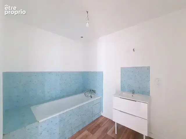 Luçon hyper-centre   immeuble de rapport   3 appartements loués   23 400 € de revenus annuels   rentabilité +8 - photo 29