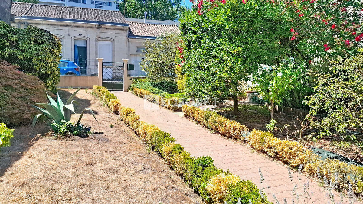 "Villa Rêveuse" - Une échoppe avec beau jardin au coeur d'un quartier prisé de Bordeaux - photo 7