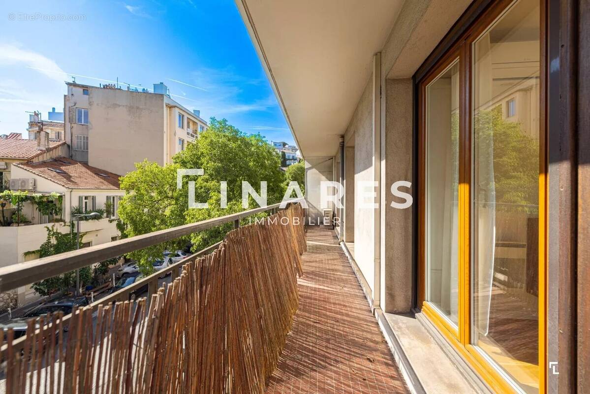 Appartement à MARSEILLE-6E