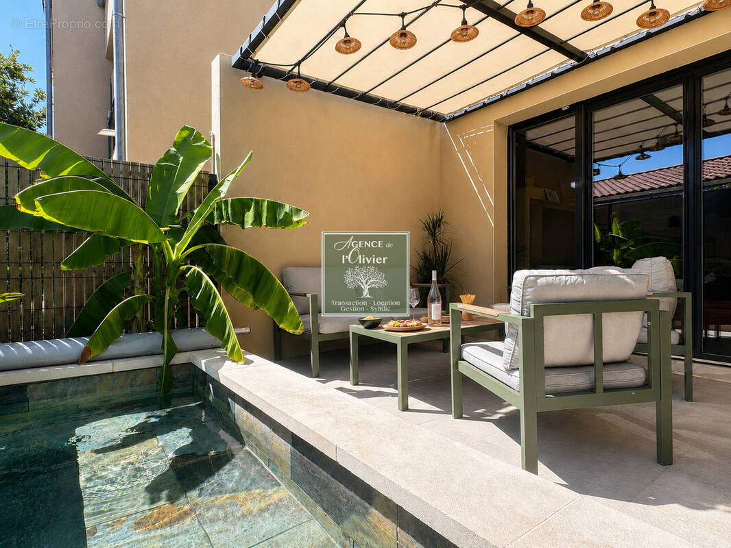 Maison récente avec piscine à deux pas du village - photo 1